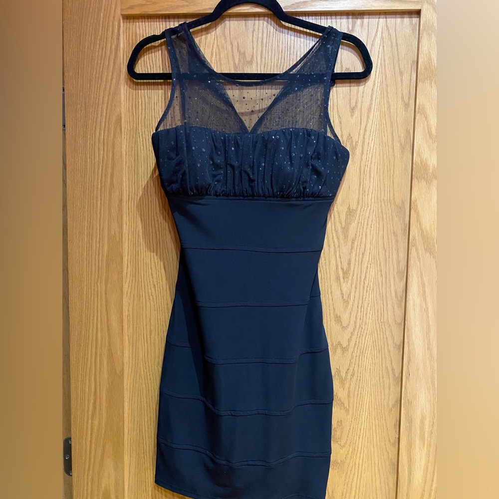 Sequin Hearts Women’s black dress size medium.